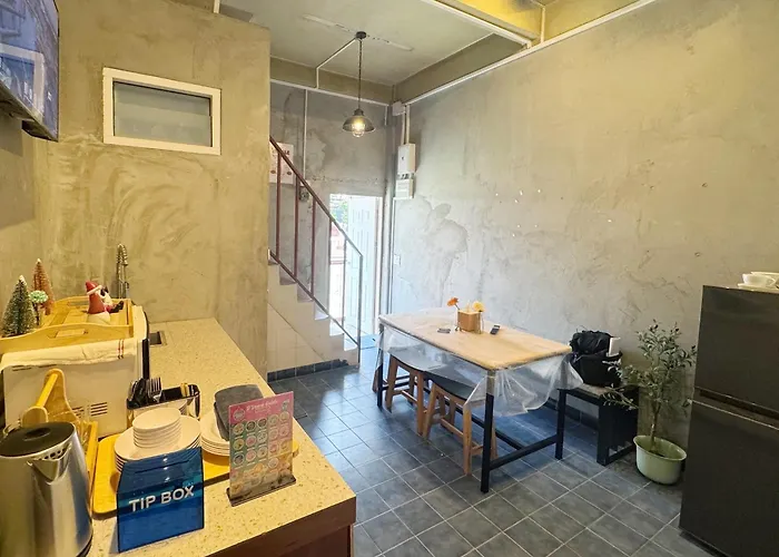 Mingle Banglumphu Staycation Bangkok